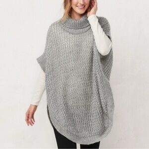 Lauren Conrad Women’s Poncho Sweater  Gray Chunky  Knit Cowl Neck One Size